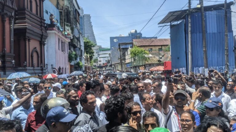 Ranil supporters