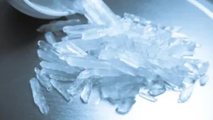 200 grams of ice drug recovered from a bag abandoned on a train