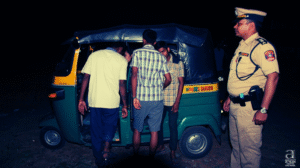 Three youths who were selling drugs on a three-wheeler were arrested by the Kinigathena police