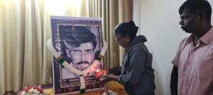 Memorial to murdered journalist Nimalarajan (1)